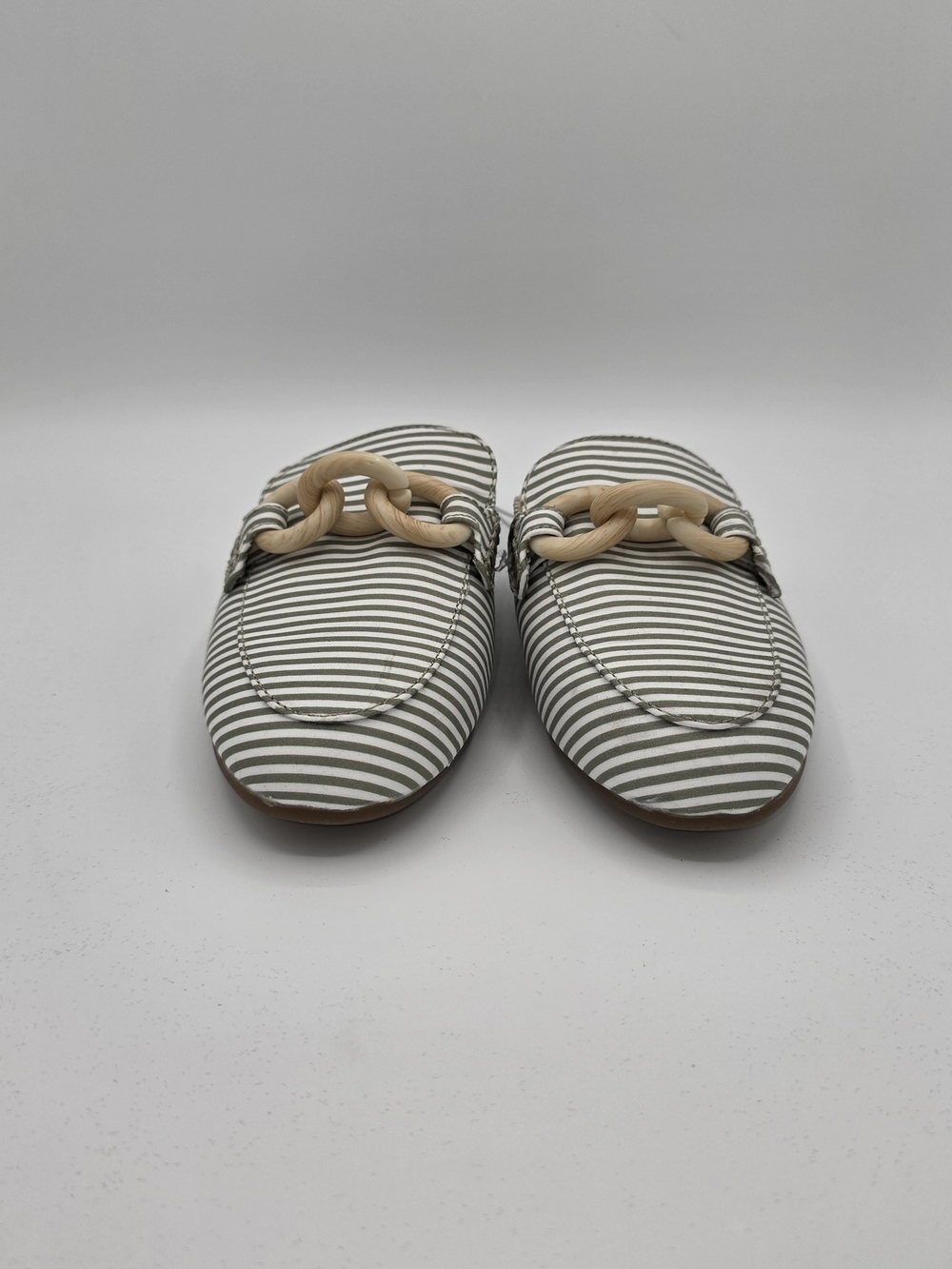 NWT Nautica 7 Striped Slip-On Moccasins with Beige Chain Accent  White & Green